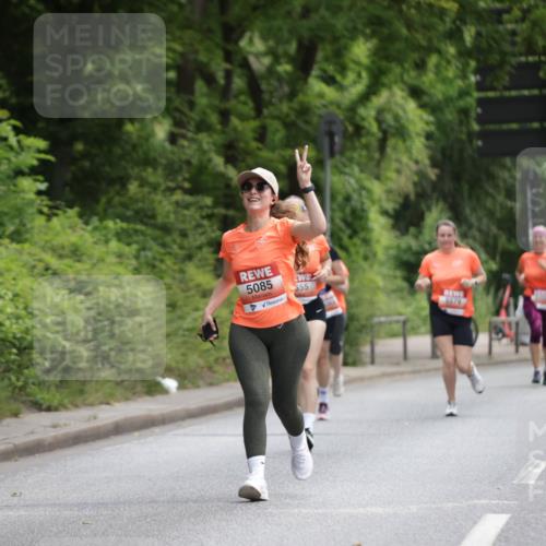 15.06.2025 - REWE Women's Run Jannik Wohlers http://msf.ph/oto/7971063 15.06.2025 10:06:14 Laufen 5085, 355, 5679 meine-sportfotos.de