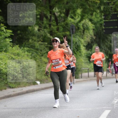 15.06.2025 - REWE Women's Run Jannik Wohlers http://msf.ph/oto/7971066 15.06.2025 10:06:14 Laufen 5085, 55, 6670 meine-sportfotos.de