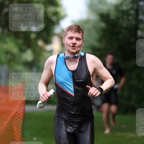 15.06.2025 - 7 Türme Triathlon Michael Strokosch http://msf.ph/oto/7971085 15.06.2025 12:59:12 Schwimmen 194, 743, 750, 754, 816, 845, 860, 1063, 1066, 1097, 1154 meine-sportfotos.de