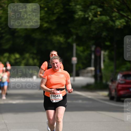 15.06.2025 - REWE Women's Run Dr. Thomas Lammeyer http://msf.ph/oto/7971091 15.06.2025 10:00:15 Laufen 10541 meine-sportfotos.de