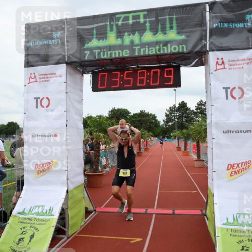 15.06.2025 - 7 Türme Triathlon Michael Strokosch http://msf.ph/oto/7971121 15.06.2025 13:58:09 Ziel 1071 meine-sportfotos.de