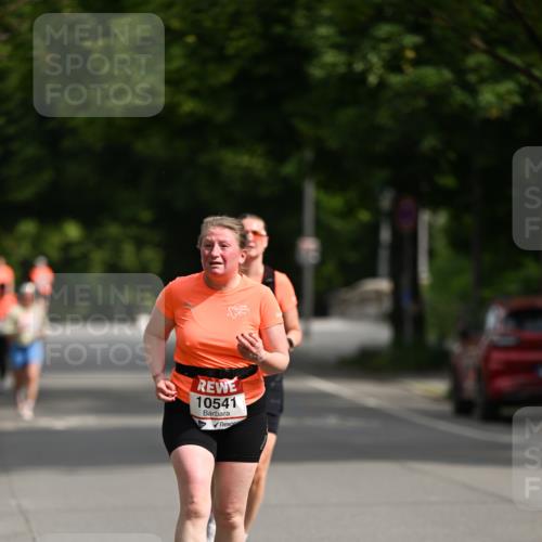 15.06.2025 - REWE Women's Run Dr. Thomas Lammeyer http://msf.ph/oto/7971125 15.06.2025 10:00:16 Laufen 10541 meine-sportfotos.de