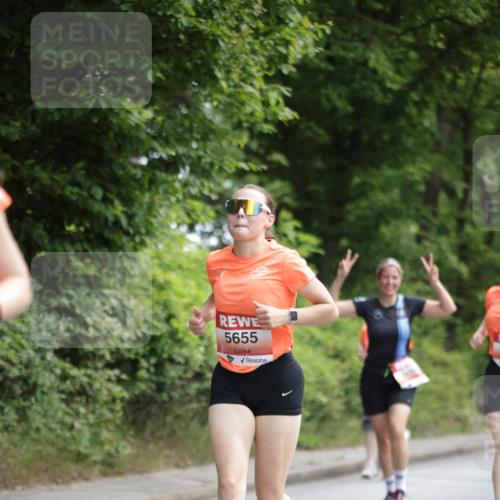 15.06.2025 - REWE Women's Run Jannik Wohlers http://msf.ph/oto/7971129 15.06.2025 10:06:18 Laufen 5655 meine-sportfotos.de