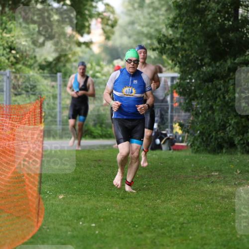 15.06.2025 - 7 Türme Triathlon Michael Strokosch http://msf.ph/oto/7971140 15.06.2025 12:59:20 Schwimmen 743, 750, 754, 816, 875, 892, 975, 1063, 1088, 1097, 1154 meine-sportfotos.de