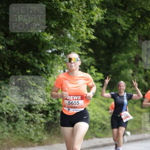 15.06.2025 - REWE Women's Run Jannik Wohlers http://msf.ph/oto/7971145 15.06.2025 10:06:19 Laufen 5655, 506 meine-sportfotos.de