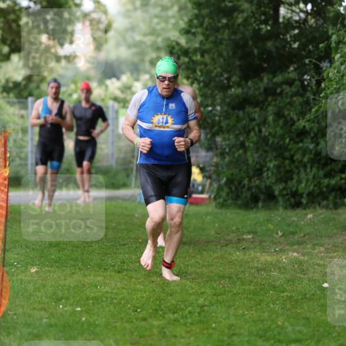15.06.2025 - 7 Türme Triathlon Michael Strokosch http://msf.ph/oto/7971152 15.06.2025 12:59:21 Schwimmen 743, 750, 754, 816, 875, 892, 975, 1063, 1088, 1097, 1154 meine-sportfotos.de