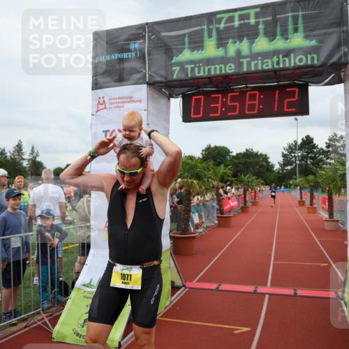 15.06.2025 - 7 Türme Triathlon Michael Strokosch http://msf.ph/oto/7971167 15.06.2025 13:58:12 Ziel 1071 meine-sportfotos.de