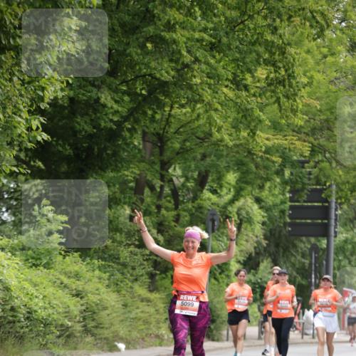 15.06.2025 - REWE Women's Run Jannik Wohlers http://msf.ph/oto/7971197 15.06.2025 10:06:22 Laufen 5099 meine-sportfotos.de