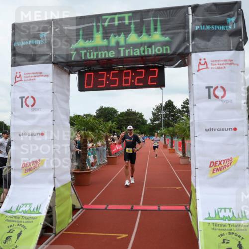 15.06.2025 - 7 Türme Triathlon Michael Strokosch http://msf.ph/oto/7971204 15.06.2025 13:58:21 Ziel 851, 973, 1045 meine-sportfotos.de