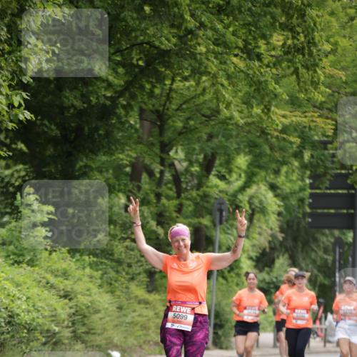 15.06.2025 - REWE Women's Run Jannik Wohlers http://msf.ph/oto/7971205 15.06.2025 10:06:22 Laufen 5099 meine-sportfotos.de