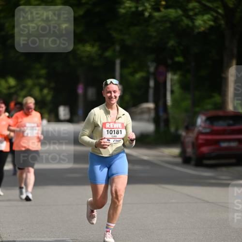 15.06.2025 - REWE Women's Run Dr. Thomas Lammeyer http://msf.ph/oto/7971243 15.06.2025 10:00:31 Laufen 10181 meine-sportfotos.de