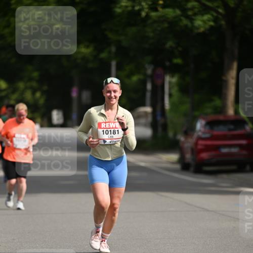 15.06.2025 - REWE Women's Run Dr. Thomas Lammeyer http://msf.ph/oto/7971249 15.06.2025 10:00:32 Laufen 10181 meine-sportfotos.de