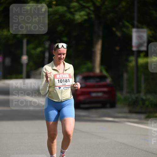 15.06.2025 - REWE Women's Run Dr. Thomas Lammeyer http://msf.ph/oto/7971304 15.06.2025 10:00:33 Laufen 10181 meine-sportfotos.de