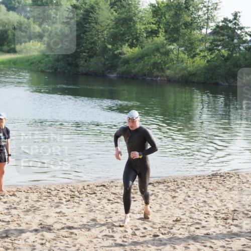 21.06.2025 - 27. Vierlanden-Triathlon MichiJ http://msf.ph/oto/7971316 15.06.2026 08:28:29 Schwimmen 10 meine-sportfotos.de