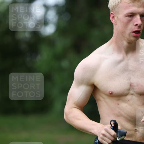 15.06.2025 - 7 Türme Triathlon Michael Strokosch http://msf.ph/oto/7971331 15.06.2025 12:59:42 Schwimmen 191, 875, 892, 975, 1008, 1082, 1088 meine-sportfotos.de