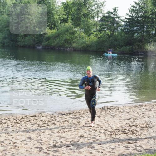 21.06.2025 - 27. Vierlanden-Triathlon MichiJ http://msf.ph/oto/7971339 15.06.2026 08:29:19 Schwimmen 4, 51 meine-sportfotos.de