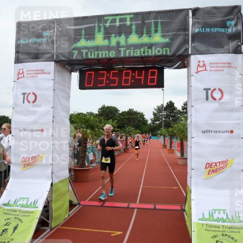 15.06.2025 - 7 Türme Triathlon Michael Strokosch http://msf.ph/oto/7971371 15.06.2025 13:58:48 Ziel 763, 805, 1111 meine-sportfotos.de