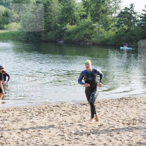 21.06.2025 - 27. Vierlanden-Triathlon MichiJ http://msf.ph/oto/7971372 15.06.2026 08:29:19 Schwimmen 4, 51 meine-sportfotos.de