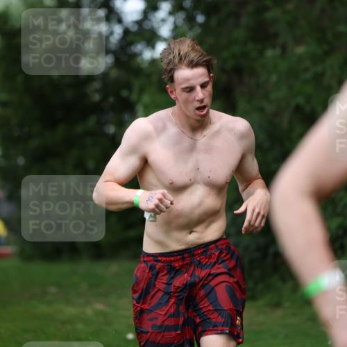 15.06.2025 - 7 Türme Triathlon Michael Strokosch http://msf.ph/oto/7971387 15.06.2025 12:59:47 Schwimmen 191, 892, 1008, 1082, 1088 meine-sportfotos.de