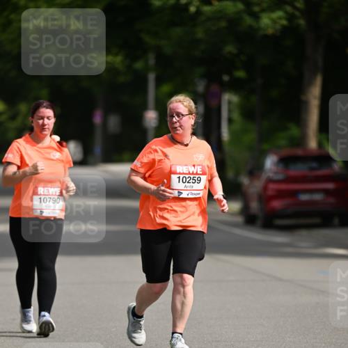 15.06.2025 - REWE Women's Run Dr. Thomas Lammeyer http://msf.ph/oto/7971404 15.06.2025 10:00:38 Laufen 10790, 10259 meine-sportfotos.de