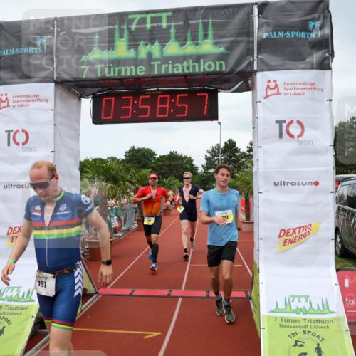 15.06.2025 - 7 Türme Triathlon Michael Strokosch http://msf.ph/oto/7971442 15.06.2025 13:58:56 Ziel 191, 738, 1103, 1111, 1198 meine-sportfotos.de