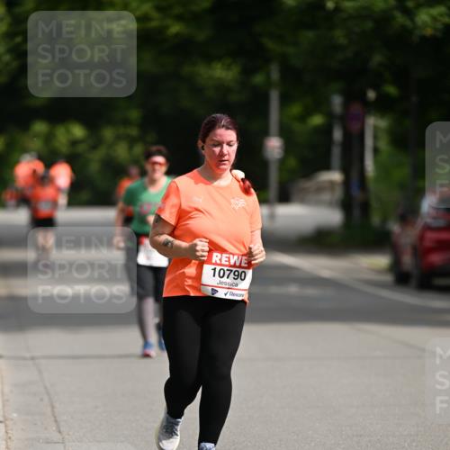 15.06.2025 - REWE Women's Run Dr. Thomas Lammeyer http://msf.ph/oto/7971452 15.06.2025 10:00:39 Laufen 10790 meine-sportfotos.de