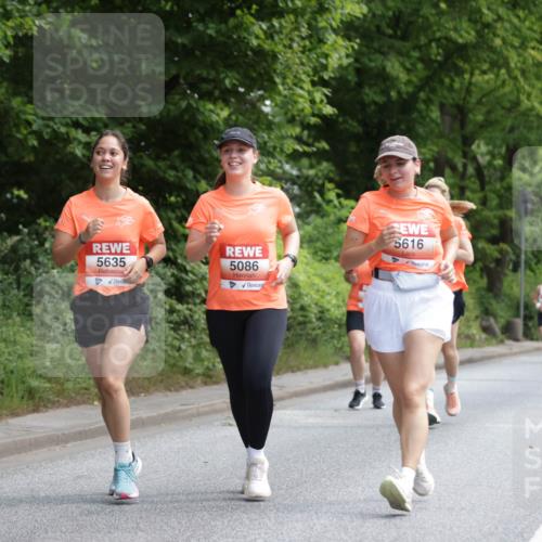 15.06.2025 - REWE Women's Run Jannik Wohlers http://msf.ph/oto/7971463 15.06.2025 10:06:30 Laufen 5635, 5086, 5616, 5299 meine-sportfotos.de