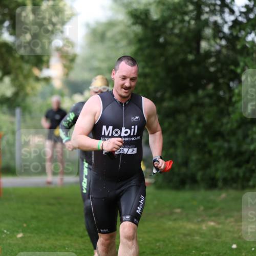 15.06.2025 - 7 Türme Triathlon Michael Strokosch http://msf.ph/oto/7971473 15.06.2025 13:00:23 Schwimmen 193, 705, 1092 meine-sportfotos.de