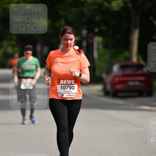 15.06.2025 - REWE Women's Run Dr. Thomas Lammeyer http://msf.ph/oto/7971495 15.06.2025 10:00:40 Laufen 10790 meine-sportfotos.de
