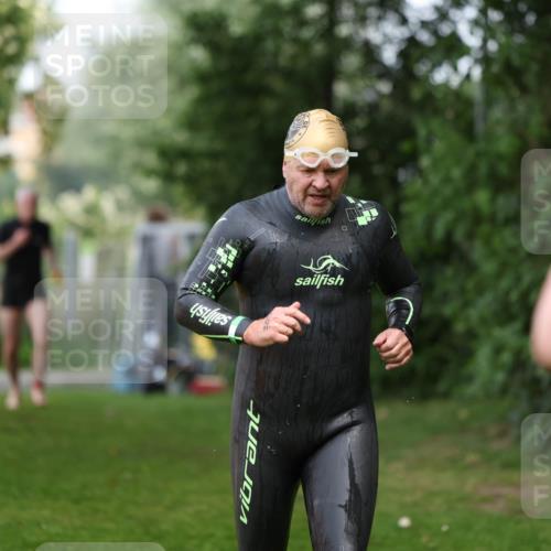 15.06.2025 - 7 Türme Triathlon Michael Strokosch http://msf.ph/oto/7971521 15.06.2025 13:00:25 Schwimmen 193, 705, 1092 meine-sportfotos.de