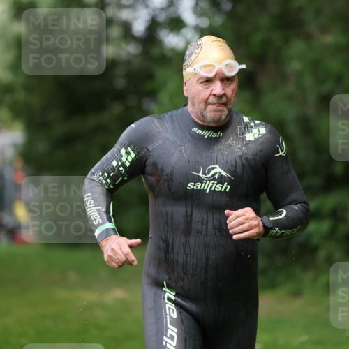 15.06.2025 - 7 Türme Triathlon Michael Strokosch http://msf.ph/oto/7971543 15.06.2025 13:00:26 Schwimmen 193, 705, 1092 meine-sportfotos.de