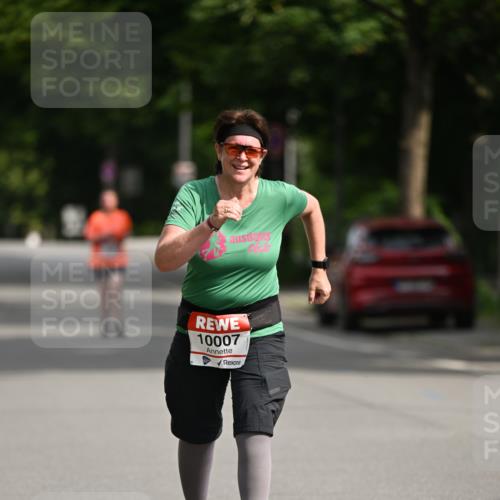 15.06.2025 - REWE Women's Run Dr. Thomas Lammeyer http://msf.ph/oto/7971604 15.06.2025 10:00:46 Laufen 10007 meine-sportfotos.de