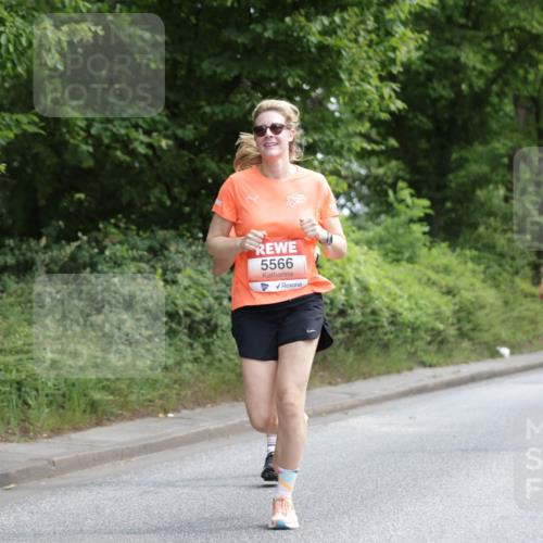 15.06.2025 - REWE Women's Run Jannik Wohlers http://msf.ph/oto/7971613 15.06.2025 10:06:33 Laufen 5566, 99 meine-sportfotos.de