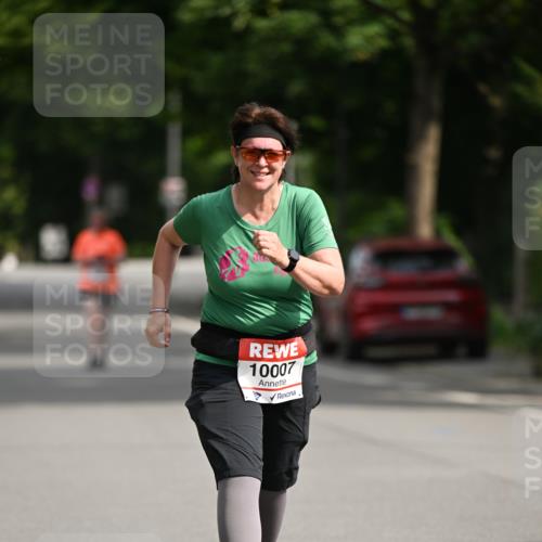 15.06.2025 - REWE Women's Run Dr. Thomas Lammeyer http://msf.ph/oto/7971619 15.06.2025 10:00:47 Laufen 10007 meine-sportfotos.de