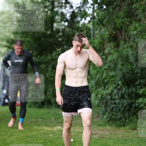 15.06.2025 - 7 Türme Triathlon Michael Strokosch http://msf.ph/oto/7971647 15.06.2025 13:01:01 Schwimmen 759, 847, 972, 1080, 1096, 1192, 1200 meine-sportfotos.de
