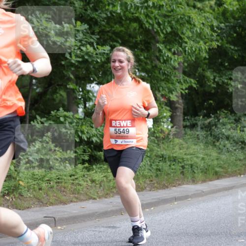 15.06.2025 - REWE Women's Run Jannik Wohlers http://msf.ph/oto/7971654 15.06.2025 10:06:35 Laufen 5566, 5549, 529 meine-sportfotos.de