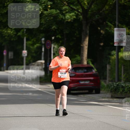 15.06.2025 - REWE Women's Run Dr. Thomas Lammeyer http://msf.ph/oto/7971671 15.06.2025 10:00:56 Laufen 10828 meine-sportfotos.de