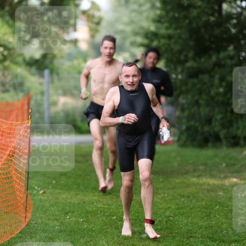 15.06.2025 - 7 Türme Triathlon Michael Strokosch http://msf.ph/oto/7971772 15.06.2025 13:01:16 Schwimmen 702, 759, 785, 847, 972, 1080, 1096, 1192, 1200 meine-sportfotos.de