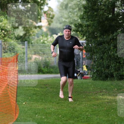 15.06.2025 - 7 Türme Triathlon Michael Strokosch http://msf.ph/oto/7971826 15.06.2025 13:01:41 Schwimmen 834 meine-sportfotos.de