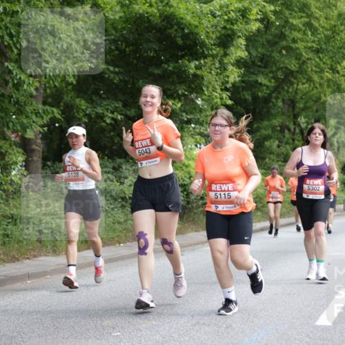 15.06.2025 - REWE Women's Run Jannik Wohlers http://msf.ph/oto/7971887 15.06.2025 10:06:40 Laufen 5128, 5043, 5115, 5302 meine-sportfotos.de