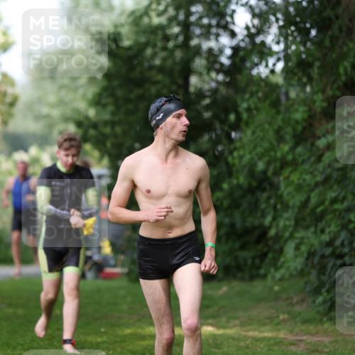 15.06.2025 - 7 Türme Triathlon Michael Strokosch http://msf.ph/oto/7971894 15.06.2025 13:02:20 Schwimmen 1083, 1118, 1173 meine-sportfotos.de