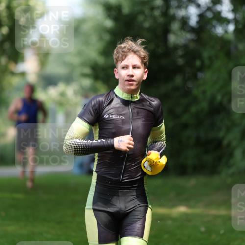 15.06.2025 - 7 Türme Triathlon Michael Strokosch http://msf.ph/oto/7971929 15.06.2025 13:02:23 Schwimmen 1083, 1118, 1173 meine-sportfotos.de