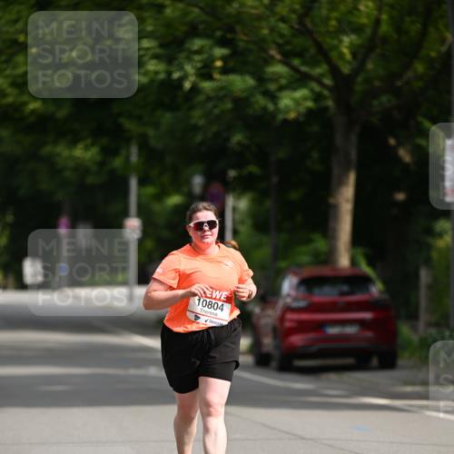 15.06.2025 - REWE Women's Run Dr. Thomas Lammeyer http://msf.ph/oto/7971943 15.06.2025 10:01:10 Laufen 10804 meine-sportfotos.de