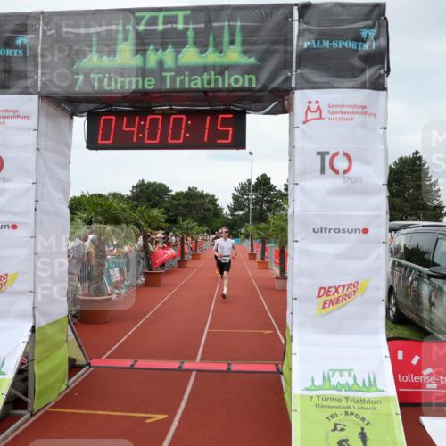 15.06.2025 - 7 Türme Triathlon Michael Strokosch http://msf.ph/oto/7971968 15.06.2025 14:00:15 Ziel 496, 551, 938 meine-sportfotos.de