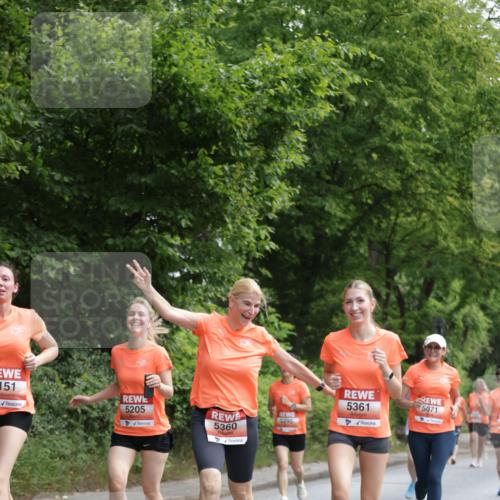 15.06.2025 - REWE Women's Run Jannik Wohlers http://msf.ph/oto/7972021 15.06.2025 10:06:46 Laufen 151, 5205, 5360, 5295, 5361, 5071 meine-sportfotos.de