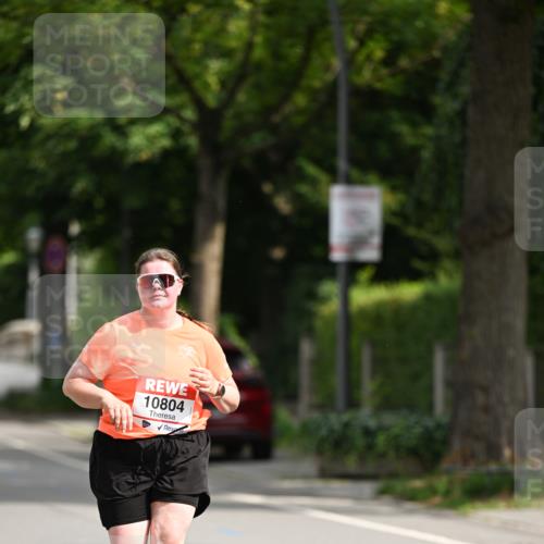 15.06.2025 - REWE Women's Run Dr. Thomas Lammeyer http://msf.ph/oto/7972022 15.06.2025 10:01:12 Laufen 10804 meine-sportfotos.de