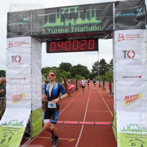 15.06.2025 - 7 Türme Triathlon Michael Strokosch http://msf.ph/oto/7972049 15.06.2025 14:00:19 Ziel 496, 551, 938, 942, 1073 meine-sportfotos.de