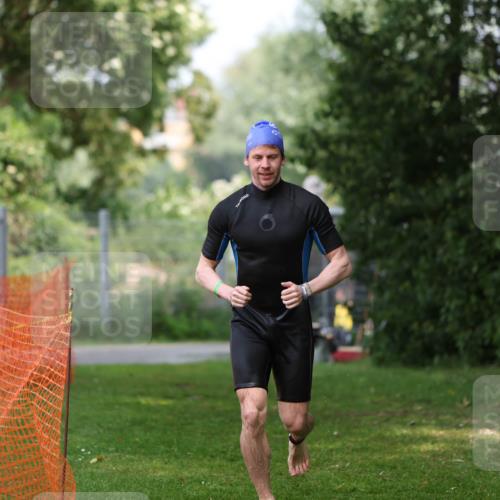 15.06.2025 - 7 Türme Triathlon Michael Strokosch http://msf.ph/oto/7972056 15.06.2025 13:03:31 Schwimmen 1078 meine-sportfotos.de
