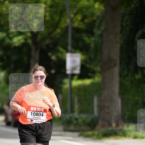 15.06.2025 - REWE Women's Run Dr. Thomas Lammeyer http://msf.ph/oto/7972058 15.06.2025 10:01:12 Laufen 10804 meine-sportfotos.de