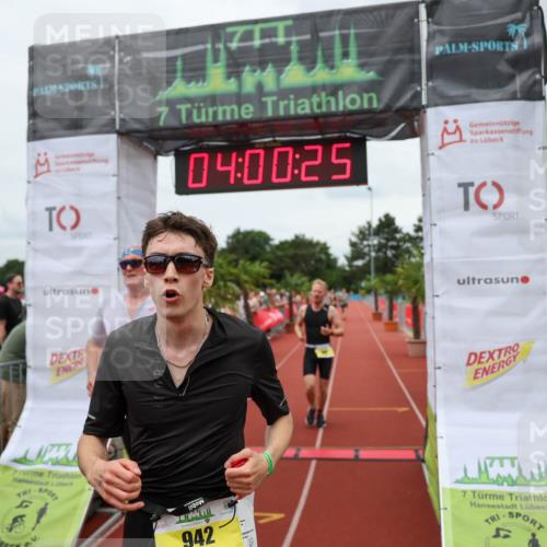 15.06.2025 - 7 Türme Triathlon Michael Strokosch http://msf.ph/oto/7972076 15.06.2025 14:00:25 Ziel 551, 739, 938, 942, 1073 meine-sportfotos.de